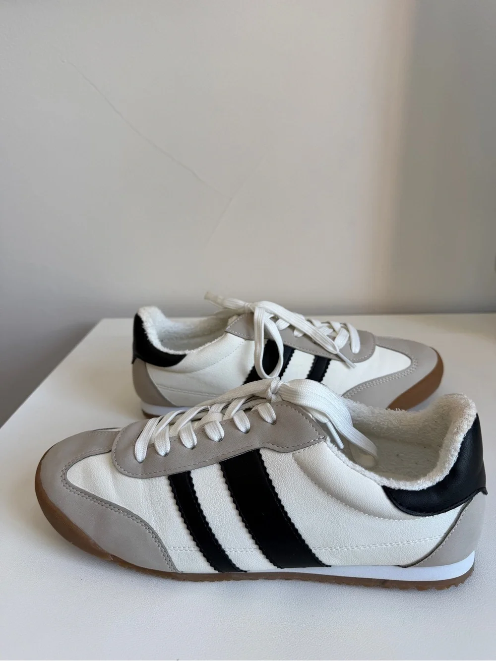 DV by Dolce Vita White, Black & Gray Retro Athletic Sneakers
